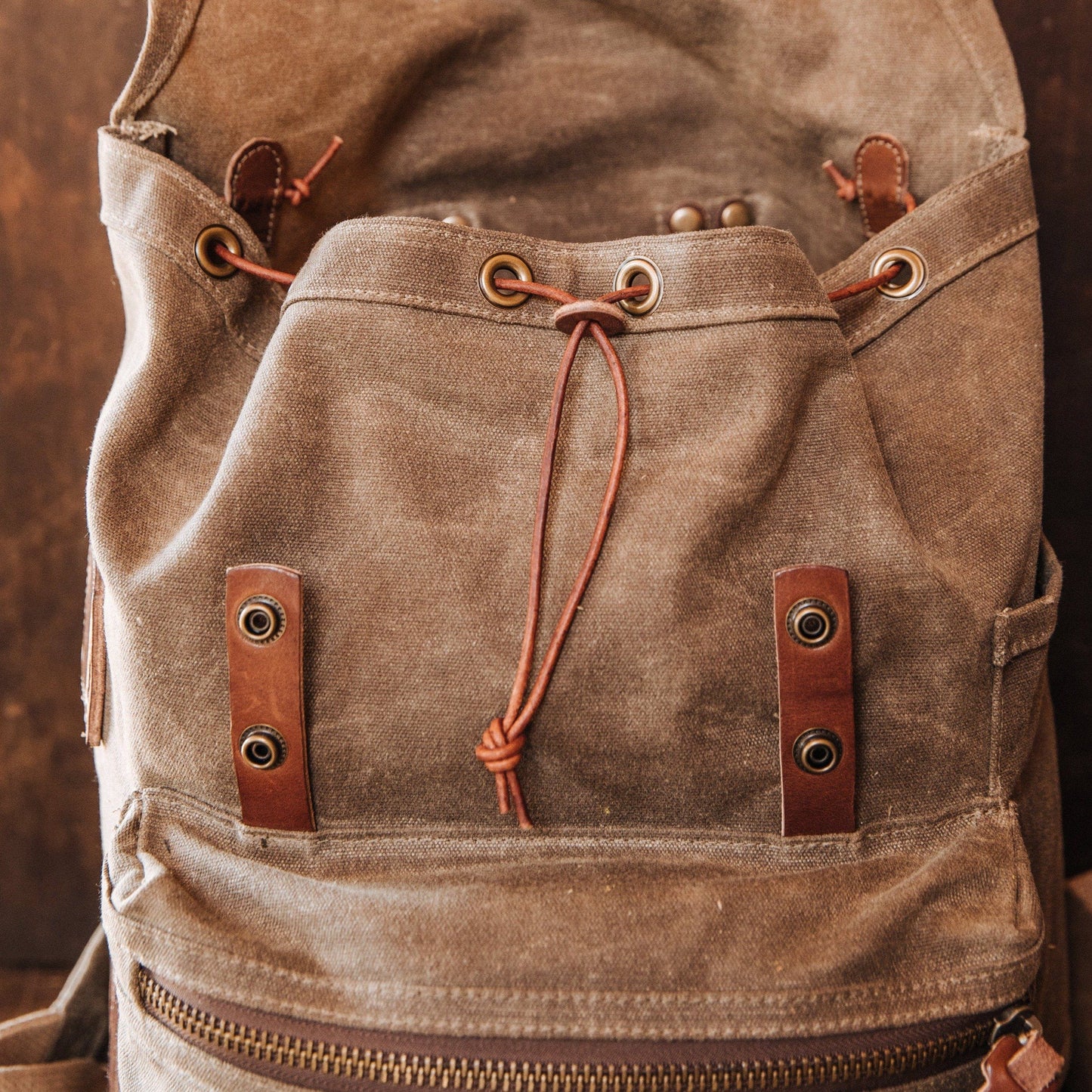 Muir Pack - Field Tan